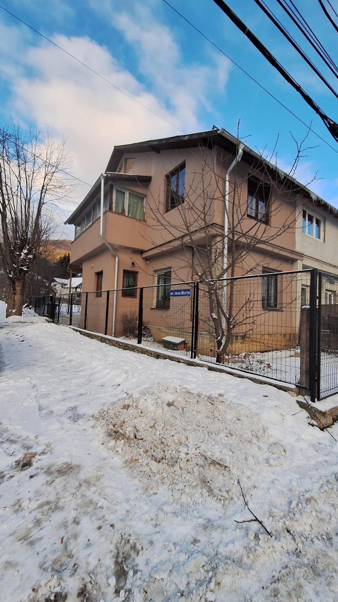 Casa Antonia Hotell Azuga Exteriör bild
